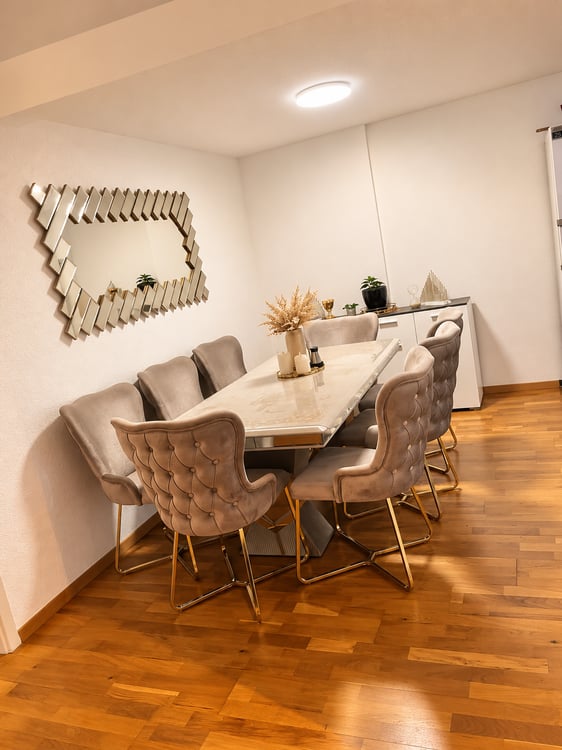 Helle 2.5 Zimmer-Wohnung mit Balkon in Studen 6