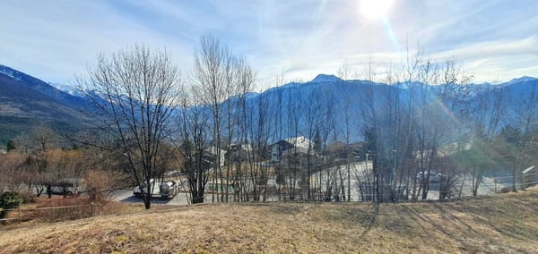 TERRAIN À VENDRE AVEC PERMIS EN FORCE À MOLLENS - CRANS-MONTANA 2