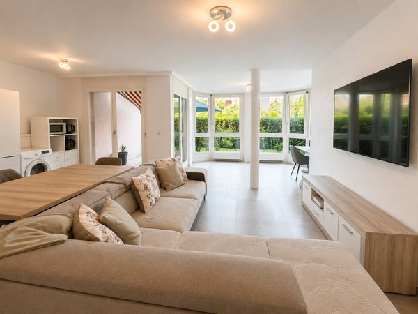 Appartement 2.5 pièces avec jardin privatif dans un cadre résidentiel 2