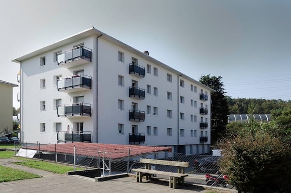 Proche de M1 et des commerces 12