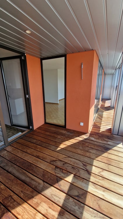 BOUCHET - 1 PIECES LUMINEUX AU 6EME 5