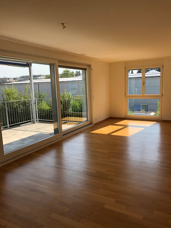 Geniessen Sie die Sonne auf Ihrer grossen Terrasse! 3