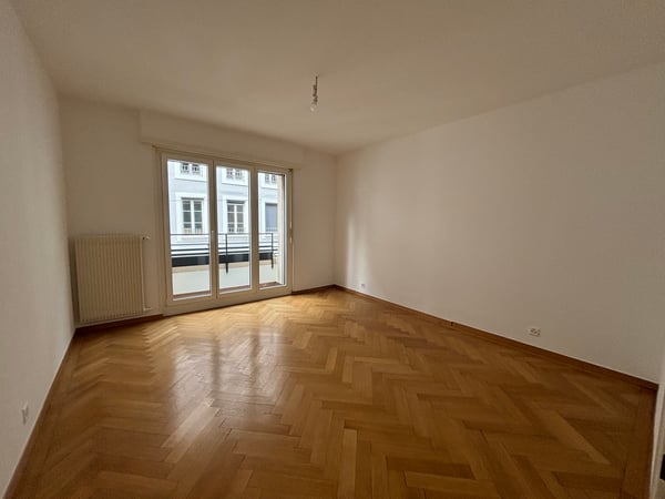 Spacieux 1.5 pces fraîchement rénové 2