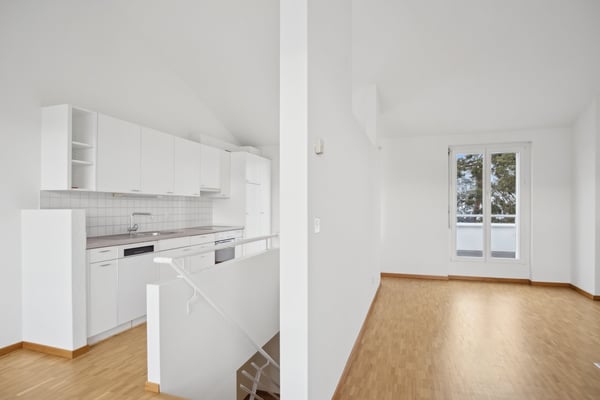 Tolle Wohnung - Zentral gelegen - Dusche und Bad! 2