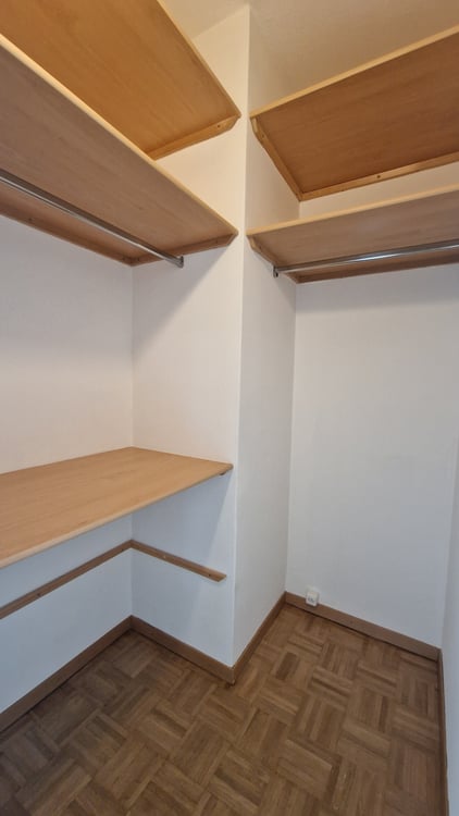 BERNEX - grand appartement avec balcon 6