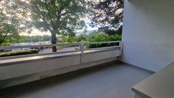 BERNEX - grand appartement avec balcon 4