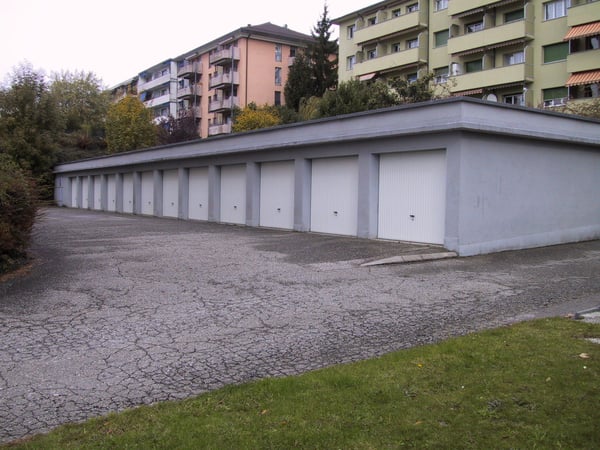 garage box proche du LEB 2
