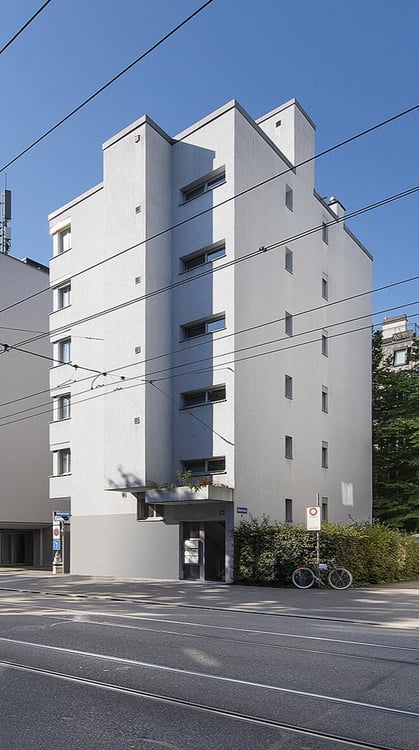 Moderne 4.5-Zimmerwohnung mit Balkon im Seefeld 1