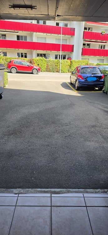 Aussenparkplatz zu vermieten 2