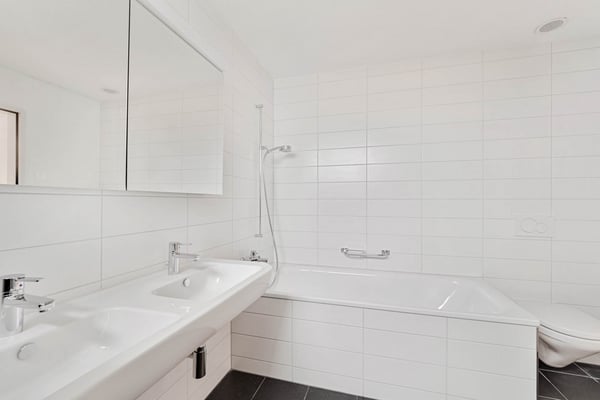 Moderne 3.5-Zimmer-Wohnung mit grossem Balkon nahe Zürich 5