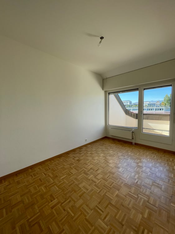 À louer à Champel - Appartement traversant de 4 pièces en attique 9