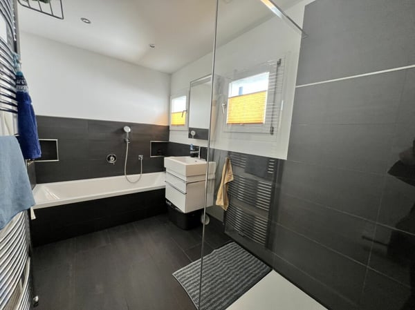 Lichtdurchflutete 1.5 (5.5)-Zimmer-Wohnung an bevorzugter Lage im Tittwiesenpark 6