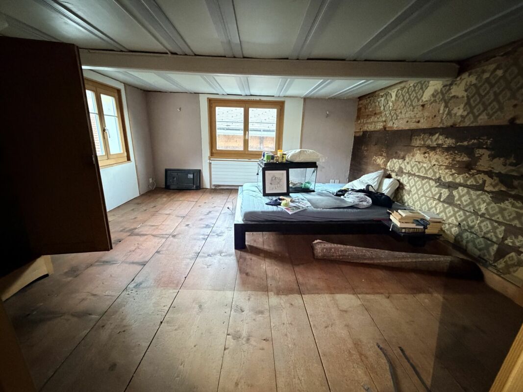 Immobilie in Uors - Idyllisches Einfamilienhaus mit zwei Ställen im Val Lumnezia (Surin) - Bild 5