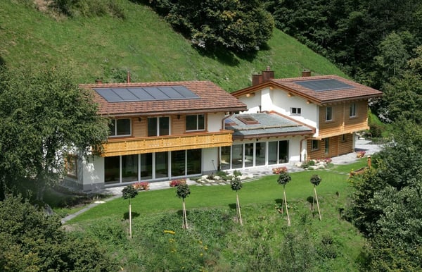 Exklusive Rückzugsoase in Klosters - Alpine Villa mit Stil 1