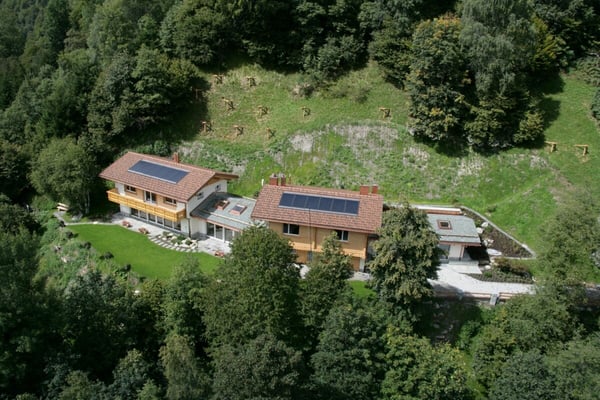 Exklusive Rückzugsoase in Klosters - Alpine Villa mit Stil 2