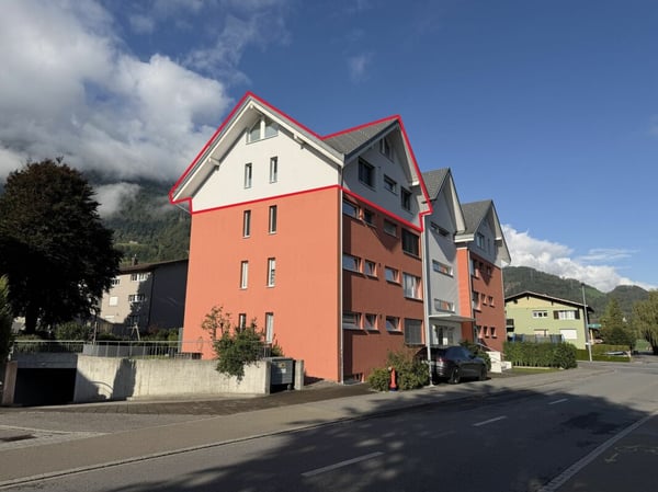 Wohnen auf zwei Ebenen - gepflegte 6.5-Zimmer-Maisonette-Dachwohnung mit Galerie 10
