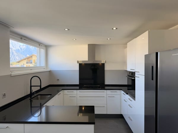 Wohnen auf zwei Ebenen - gepflegte 6.5-Zimmer-Maisonette-Dachwohnung mit Galerie 2