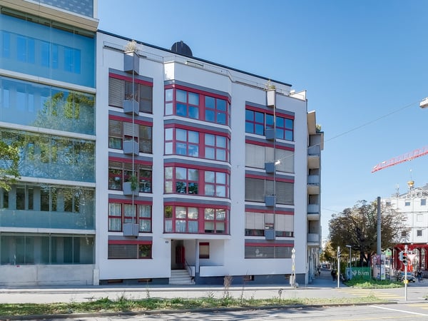 Liegenschaft in Gehdistanz zur Universität und Stadt 1