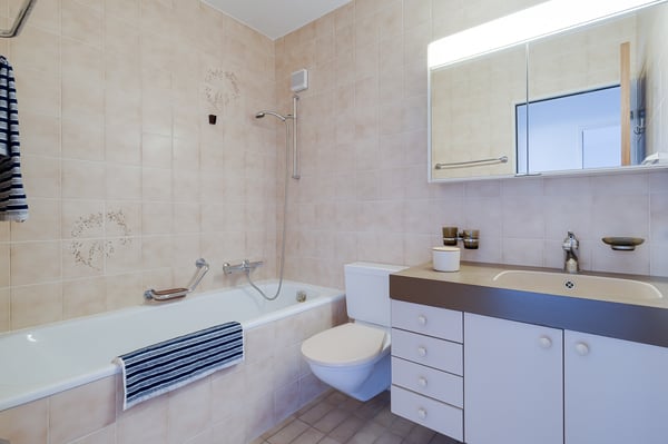 Liegenschaft in Gehdistanz zur Universität und Stadt 6