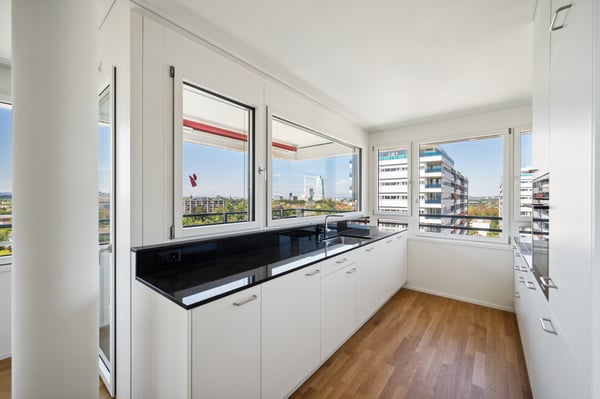 Helle 2.5-Zimmer-Wohnung im 8. Obergeschoss mit herrlicher Aussicht 4