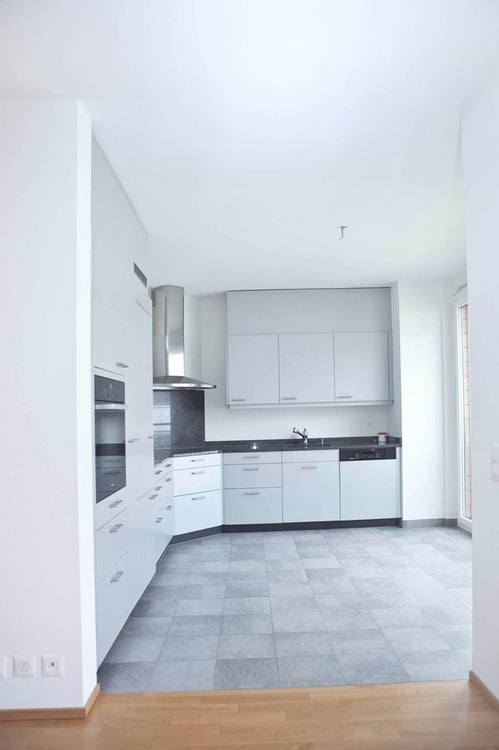 Schöne 3.5-Zimmer Wohnung an zentraler Lage 2