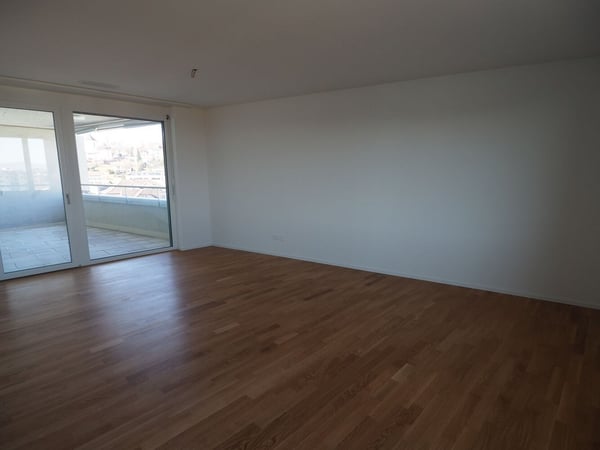 schöne 2.5 Zimmer-Wohnung mit Loggia 6