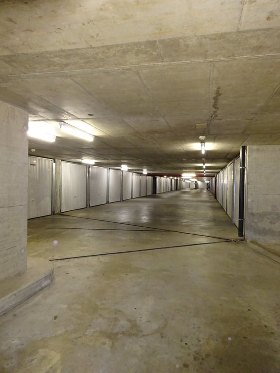 COMPLEXE DES CHARMILLES - Box simple 4