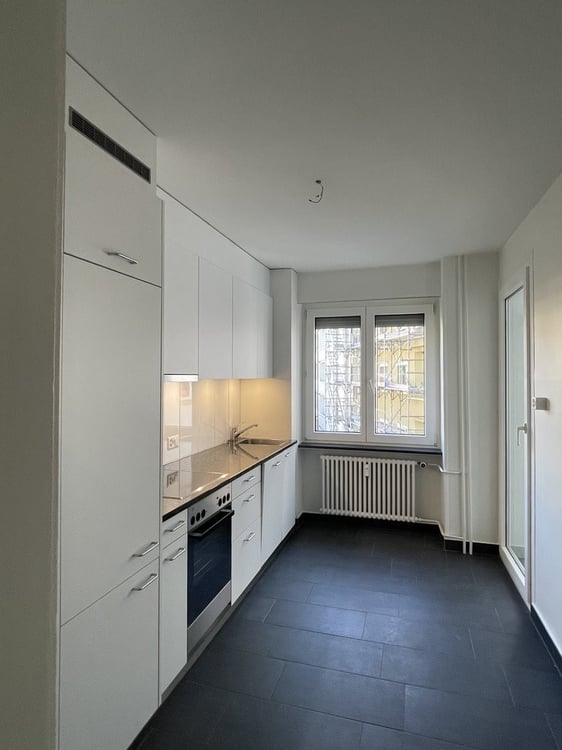 Sanierte 2-Zimmerwohnung mit Balkon in Kleinbasel 2
