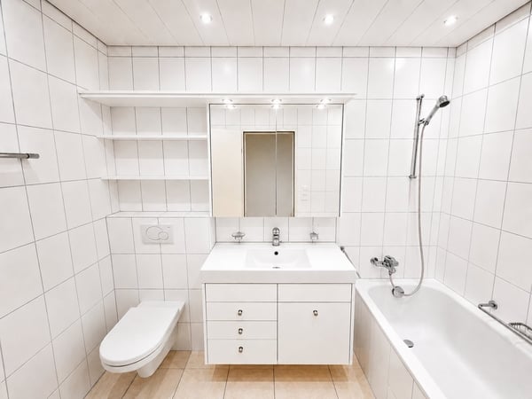 Grosszügige 2.5-Zimmerwohnung in luxuriöser Liegenschaft 5