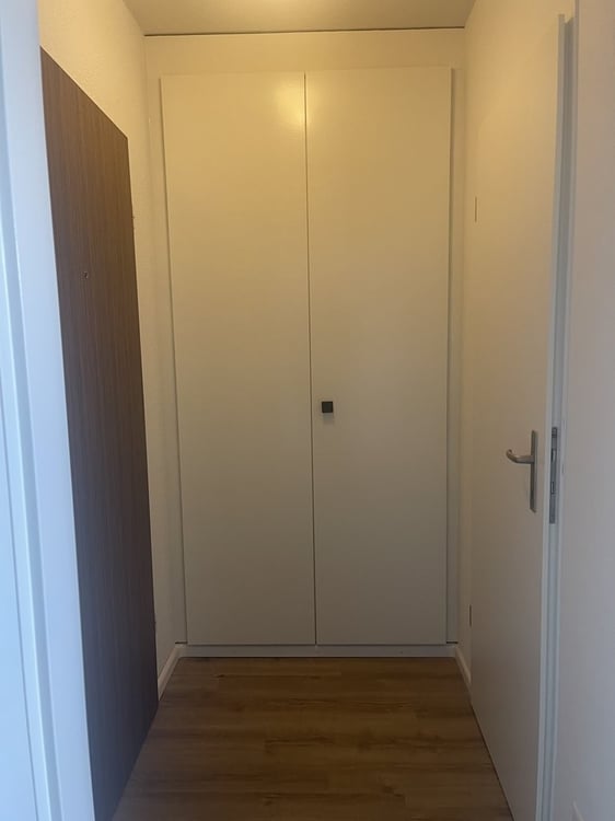 Helle Teilsanierte Wohnung 4