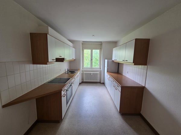 Charmante 3.5 Zimmerwohnung im 4.OG 2