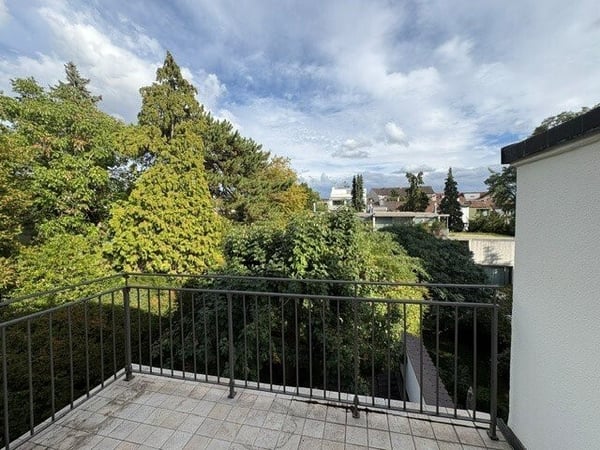 Helle 4-Zimmerwohnung im 2. OG mit Balkon 10