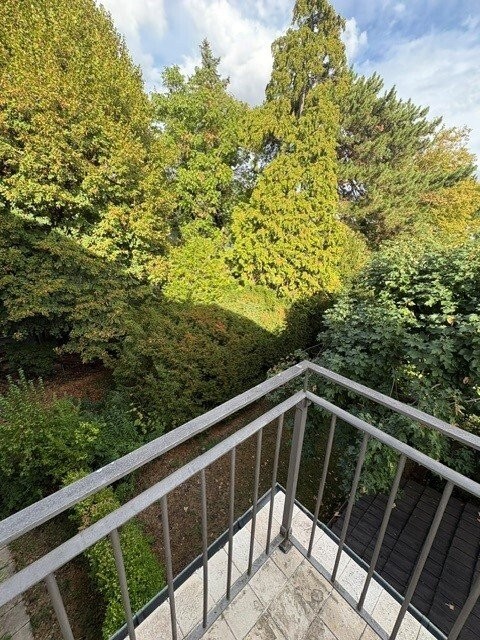 Helle 4-Zimmerwohnung im 2. OG mit Balkon 11