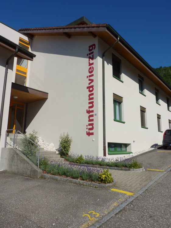 Modern - komplett saniert - an ruhiger Lage 1