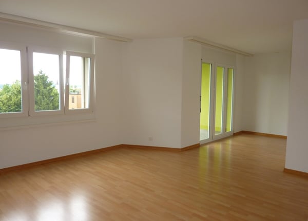 Helle Wohnung mit tollem Balkon 3