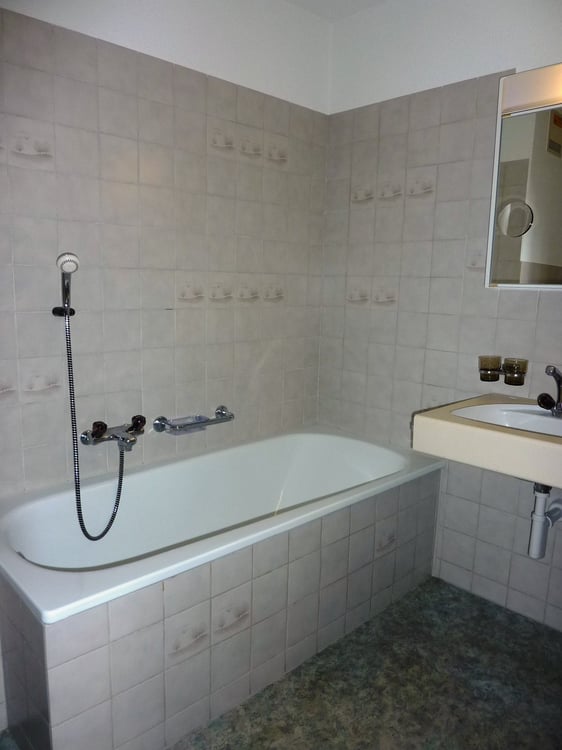 Helle Wohnung mit tollem Balkon 11