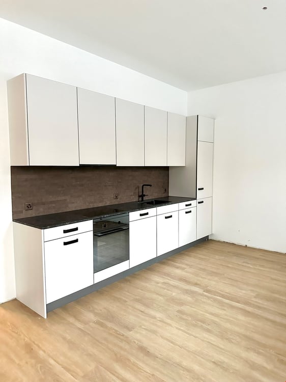 Schönes neues ausgebautes Wohn-/Gewerbeatelier 1