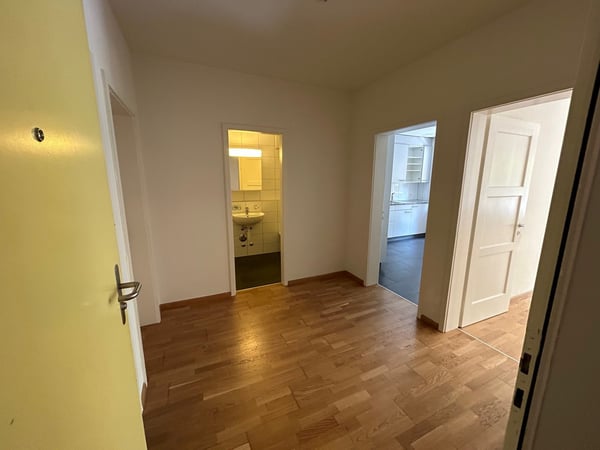 Renovierte Wohnung nähe Messegelände und Bad. Bahnhof 5