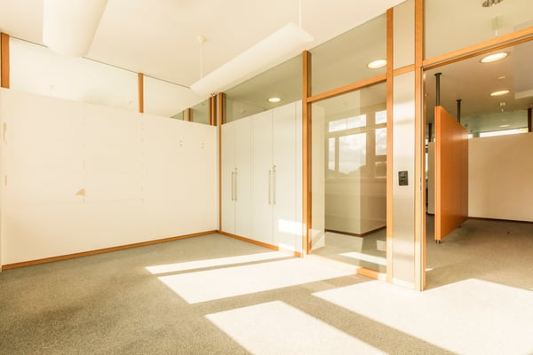 🏢 ✨ Grosszügige Fläche mit unterteilten Einzelräumen 3