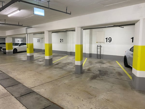Tiefgaragenparkplätze 1