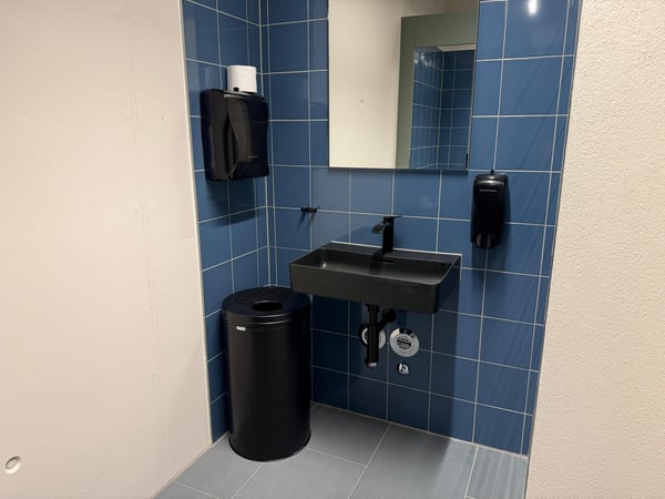 Moderne, voll ausgebaute Büro- / Gewerbefläche an Top-Lage 9