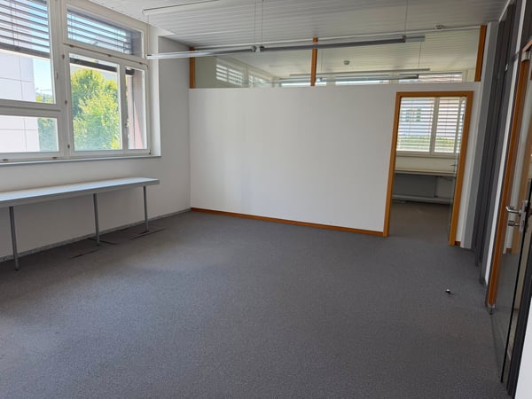 Vielseitiger Gewerberaum – Ideal als Büro oder Lager 6