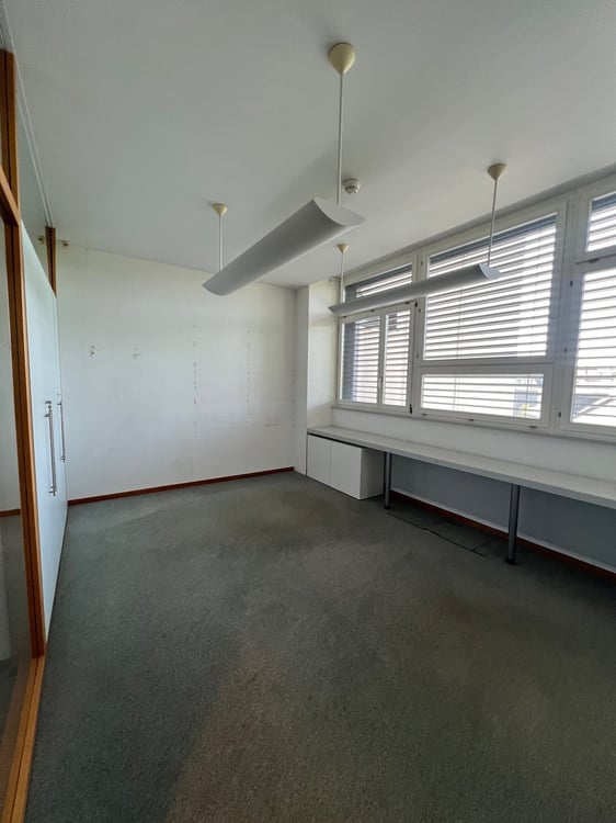 Vielseitiger Gewerberaum – Ideal als Büro oder Lager 3