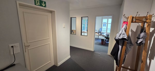 Helles Büro in Dübendorf 2