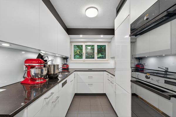 Charmante 1-Zimmerwohnung mit Charakter Wohnen an bester Lage mit traumhafter Seesicht 9