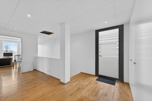 Bürohaus / Praxis / Atelier / Wohnhaus in Hergiswil 10