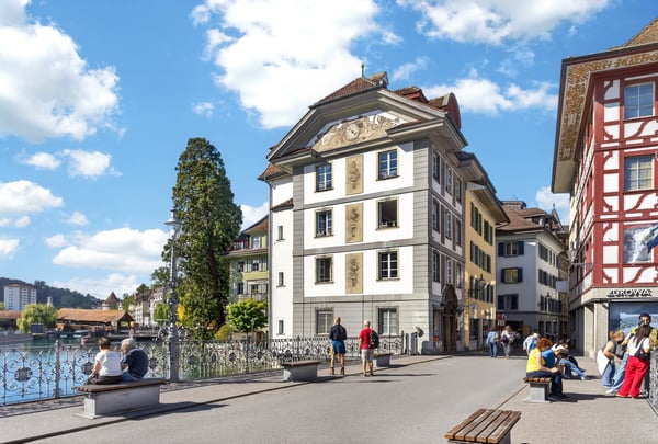 Historisches Wohnen direkt an der Reuss 3-Zimmerwohnung in der Luzerner Altstadt 1