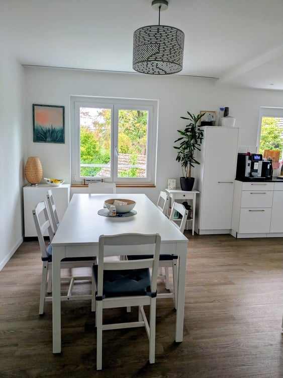 Schöne 2.5 Zimmerwohnung 2