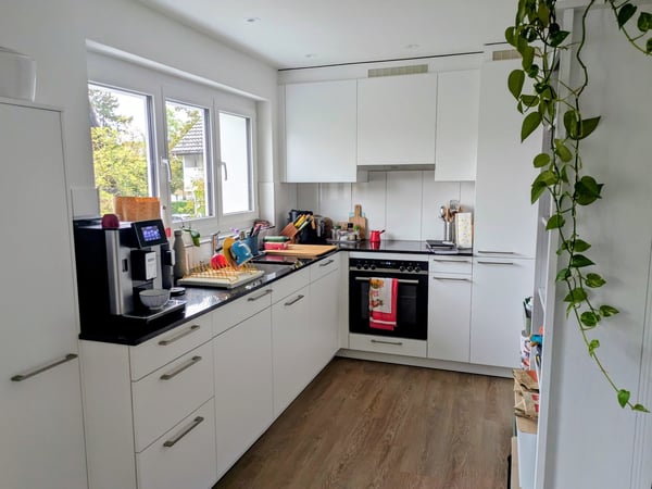 Schöne 2.5 Zimmerwohnung 1
