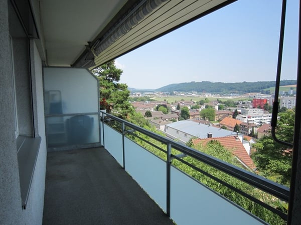 3.5-Zimmer-Attikawohnung mit Panoramablick in Biel 4